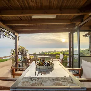 https://kariba-house-sunset-view.hotelschalkidiki.net