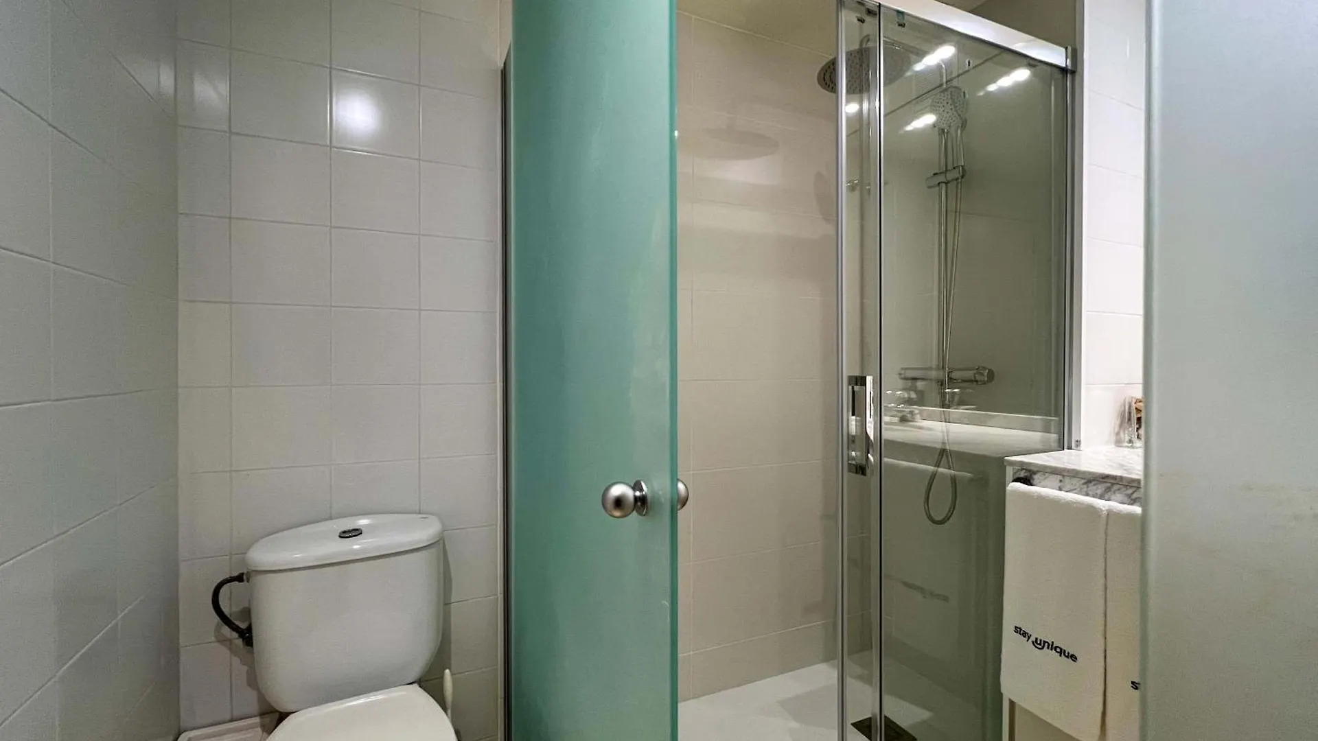 Stay U-Nique Apartments Pau Claris Barcellona Spagna